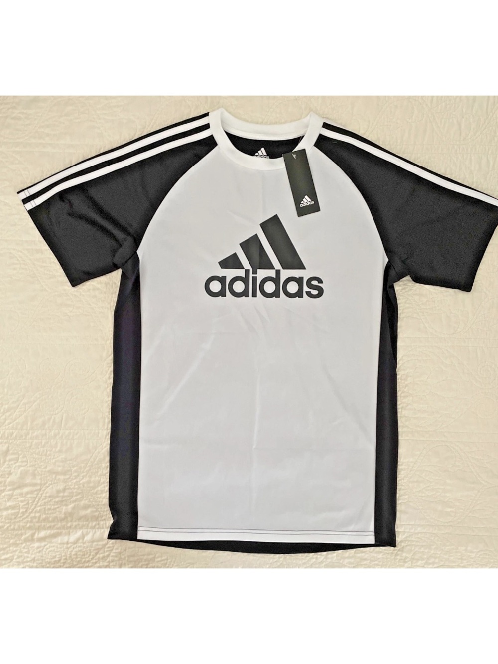 Adidas - Unisex Relaxed Fit Top (Black/White) Youth XL (18/20) Microfiber